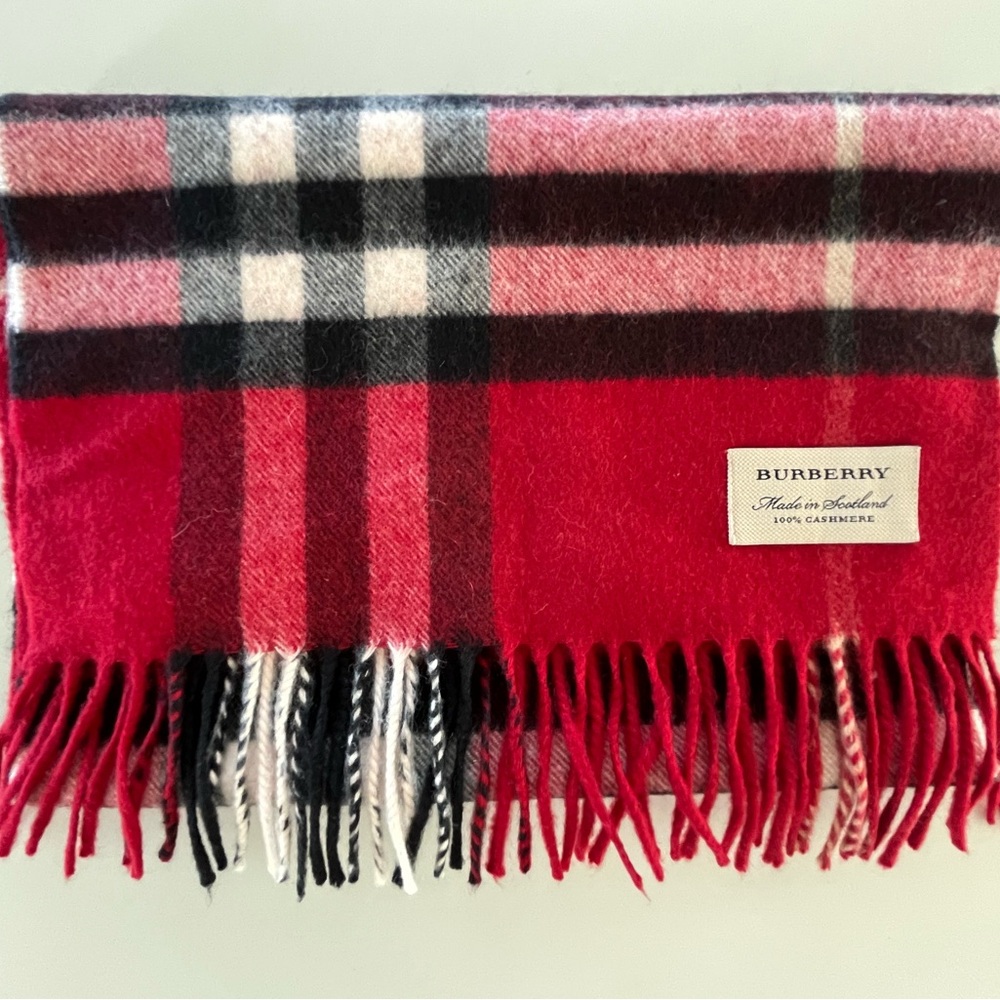 Burberry 100% Cashmere Giant Check Scarf Red, Black & White w/ Box - Worn Once - Picture 6 of 13